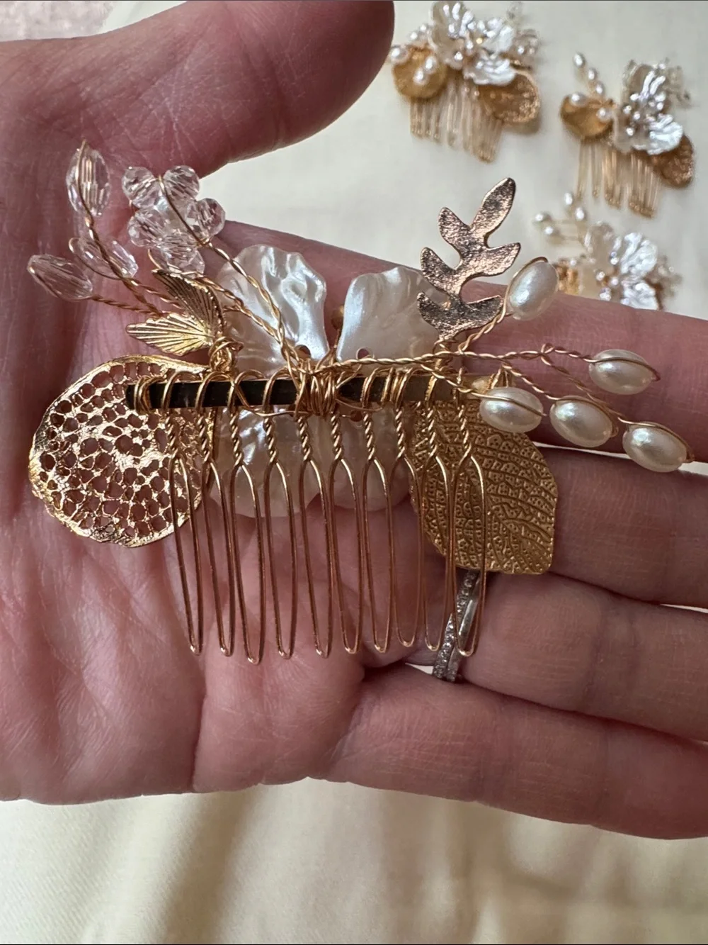 N/A delicate gold